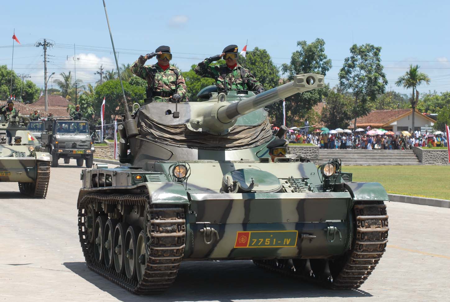 Tanks 13. Французский танк АМХ-13. Легкий танк АМХ-13 (Франция). Танк AMX 13 Индонезии. AMX 13 В Индокитае.